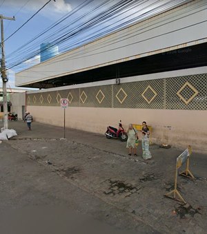 Homem é agredido a pauladas nas proximidades do Mercado Público de Arapiraca