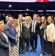 Luciano e Daniel representam Arapiraca na entrega da Comenda Ceci Cunha a ex-prefeita Célia Rocha