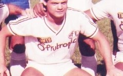 Sidnei jogando pela Ferroviária em 1985