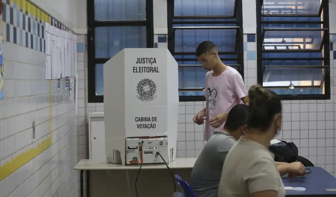 Em Maceió, quase 140 mil eleitores não comparecem às urnas