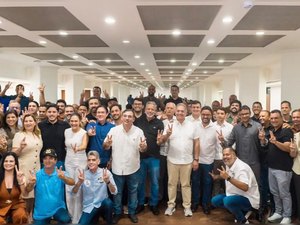 Lira avança sobre prefeitos calheiristas e fecha voto em Flávio Bolsonaro