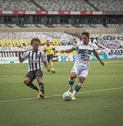 Atlético-MG vence o Coritiba em casa e segue na luta pelo título Brasileiro