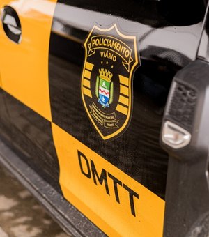 Agentes do DMTT escoltam gestante em trabalho de parto até hospital em Maceió