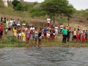 Corpo é encontrado boiando em trecho do Rio São Francisco