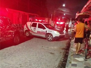 Homem é morto com tiros nas costas e suspeitos fogem a pé no município de Rio Largo
