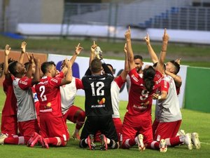 CRB garante classificação contra o Cruzeiro e faz história na Copa do Brasil