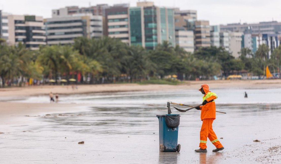 Prefeitura de Maceió anuncia redução de 20% de lixos nas praias