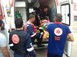 Quatro pessoas ficam feridas em colisão entre motos