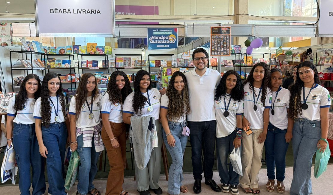 Com vale-livro inédito , alunos da Rede Municipal de Santana do Ipanema participam da 11ª Bienal do Livro de Alagoas
