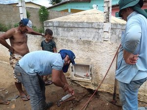 Casal efetua ação de combate a perdas em Palmeira dos Índios