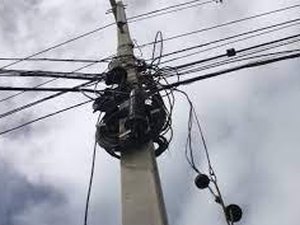 Trabalhos para recuperar redes elétricas danificadas são iniciados em 16 cidades alagoanas