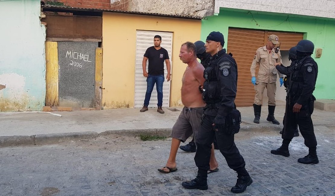 Polícia liberta crianças feitas reféns pelo pai por quase 20 horas 