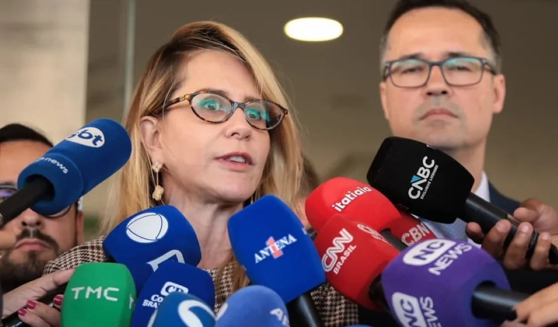 Campanha de Flávio diz que vai abrir sigilo após analisar documento de Lula