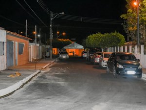 Nova Maceió pavimenta 25 ruas do Conjunto Village Campestre