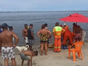 Jovem de 29 anos  é socorrido após se afogar na Praia da Barra Nova
