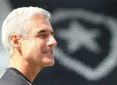 Ex-Botafogo, Luís Castro deixa o Al-Wasl após cinco meses de trabalho