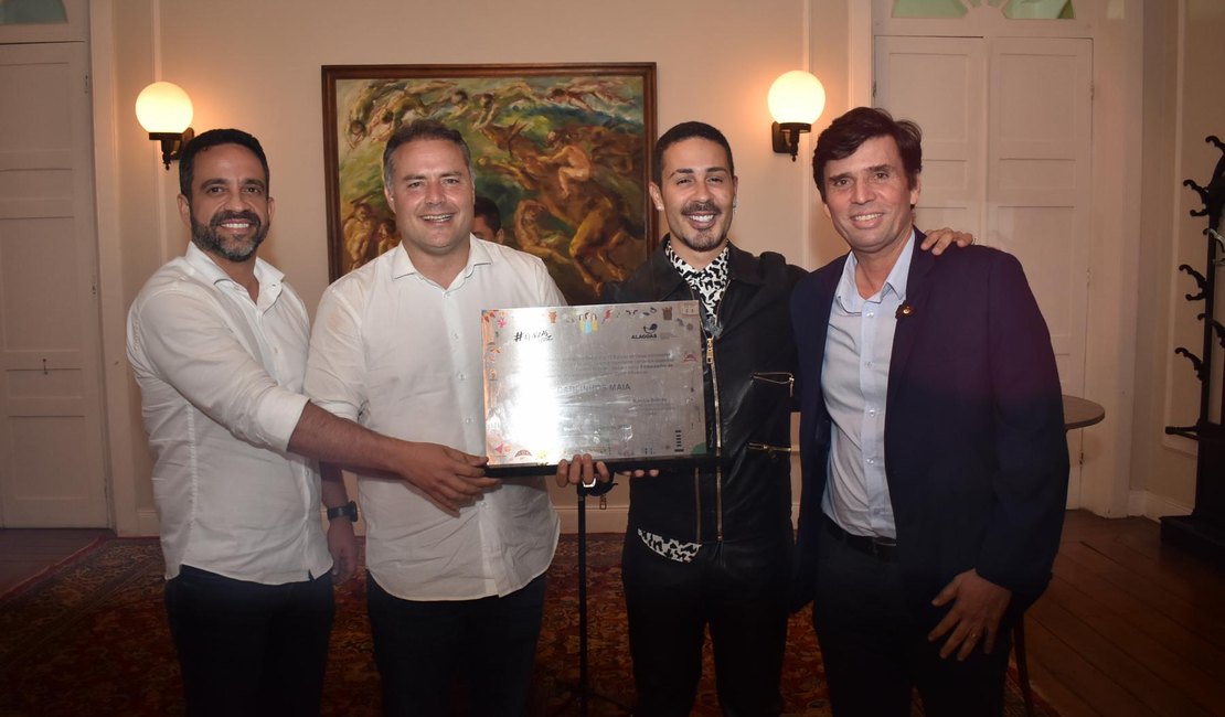 Governo de Alagoas nomeia Carlinhos Maia como Imperador do Turismo