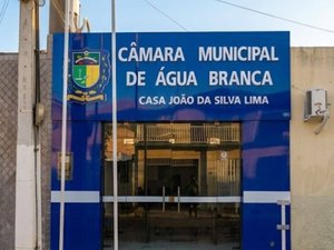 Prefeitura e Câmara preferem não responder a população sobre doação de terreno em Água Branca