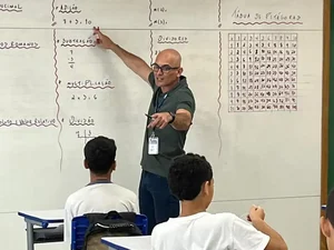Desafio dos professores é chamar atenção dos estudantes durante aulas