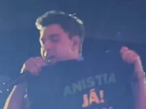 Zezé Di Camargo pede anistia a presos do 8 de Janeiro em show