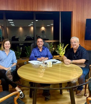 Cibele e Abrahão Moura se reúnem com governador Paulo Dantas para discutir investimentos em Paripueira
