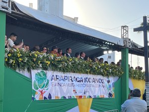 [Vídeo] Desfile dos 100 anos da Emancipação Política de Arapiraca atrai uma multidão para o Centro da cidade