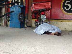 Homem é assassinado a tiros em bar de Arapiraca