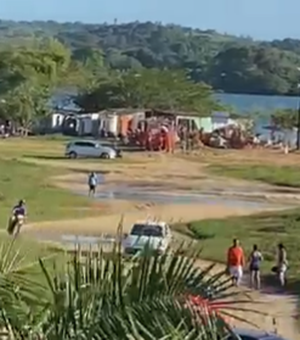 Homem é esfaqueado após briga com amigo por causa da conta da cerveja em bar de Penedo