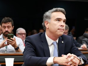 Rafael Brito alerta para fake news sobre fim da escala 6x1 e reforça direito ao descanso