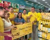 [Vídeo] Caminhão do Domingão Cimed premia cliente da RM Farma, em Pão de Açúcar