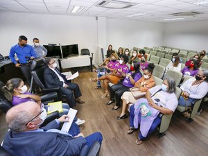 Organizações de defesa das mulheres entregam carta ao TJAL