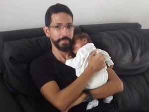 Policial acusado de matar filha de dois meses é preso em Maceió