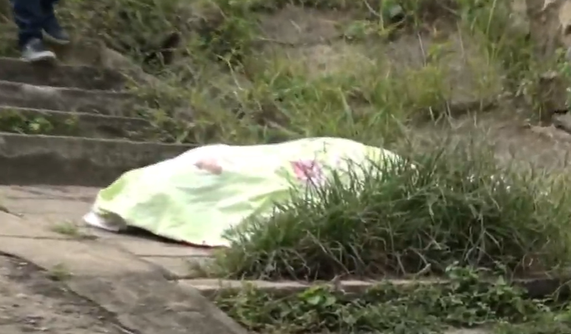 Jovem de 27 anos é assassinado no Vale do Reginaldo