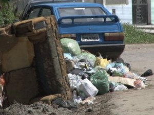Moradores denunciam falta de coleta de lixo; Prefeitura não esclarece suspensão