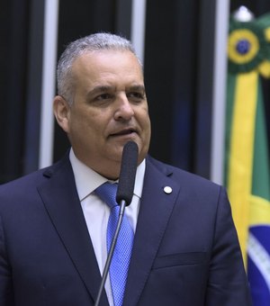 Alfredo Gaspar defende o bolso do cidadão e diz não ao IOF e ao fundão eleitoral