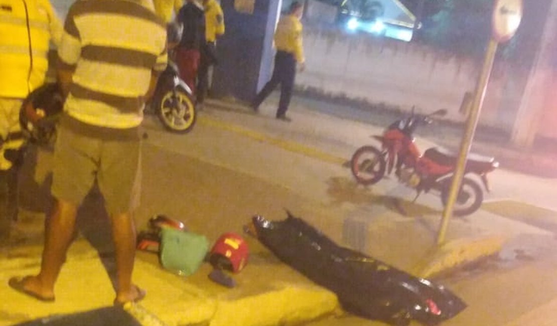 Mulher morre após moto ser atingida por carro no bairro Mangabeiras