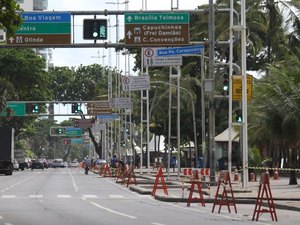 Cerca de 120 mil pessoas deixaram o isolamento no Recife, diz prefeito