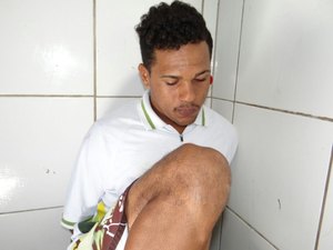 Homem é preso com suspeita de moto roubada em porta de escola