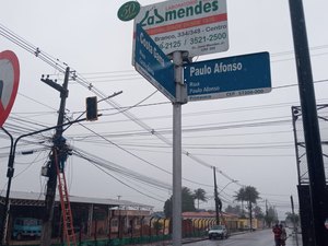 [Vídeo]Semáforos da Rua Paulo Afonso estão sem funcionar após incêndio em poste