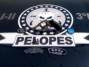 Polícia é acionada após suspeito exibir arma de fogo em bar