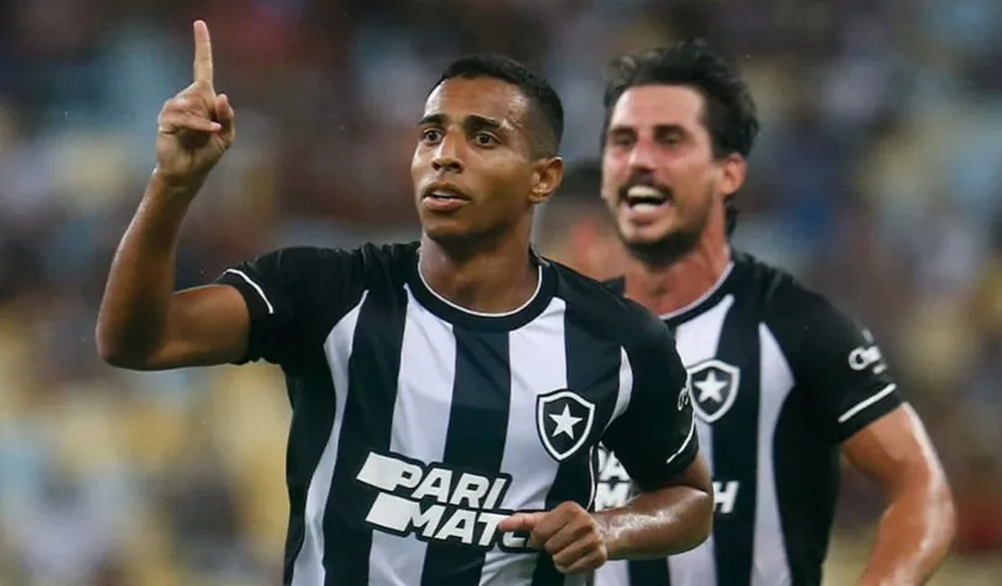 Luís Castro adota rodizio no Botafogo e consegue dar padrão de jogo ao elenco