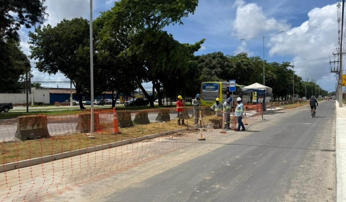 Ampliação da Durval de Góes Monteiro tem mais um trecho em fase de acabamento