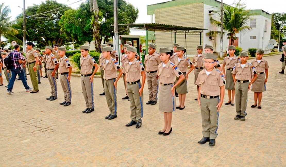 Pelotão Mirim do 3º BPM transforma vida de  estudantes