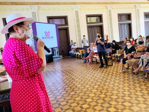 Tereza Nelma destina R$ 1 mi para políticas públicas voltadas a vítimas de violência doméstica