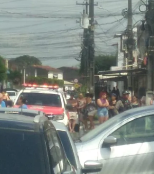 Homem é morto a tiros após ser chamado por suspeitos em rua do Clima Bom