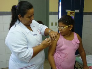 Influenza: escolas podem agendar vacinação contra o vírus