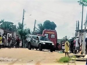Jovem suspeito por envolvimento em homicídio troca tiros com a polícia