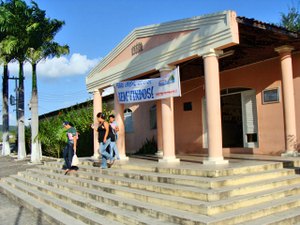 Diretor do campus II da Uneal assume orientação de TCC para não ser preso