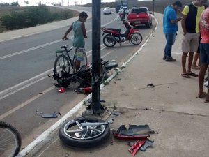 Acidente no Lago da Perucaba deixa dois jovens gravemente feridos