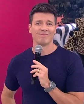 Rodrigo Faro não descarta volta à TV